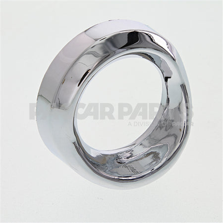 MC0111 BEZEL-GAUGE PLSTC SML W/VISOR KW/PB CHR